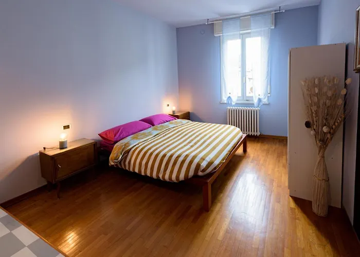 Διαμέρισμα La Violetta Di Πάρμα